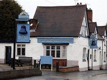 The Blue Bell Inn Defford 外观 照片